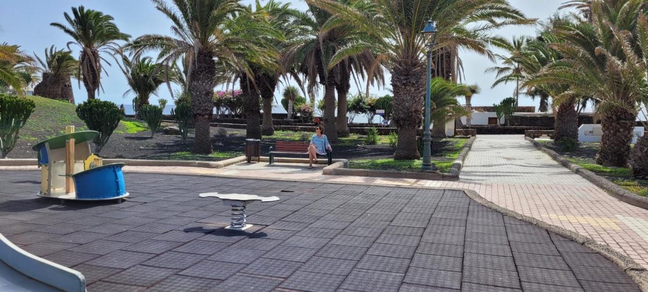 Appartamento Casahost Bastian Boutique II Seaview Costa Teguise Esterno foto